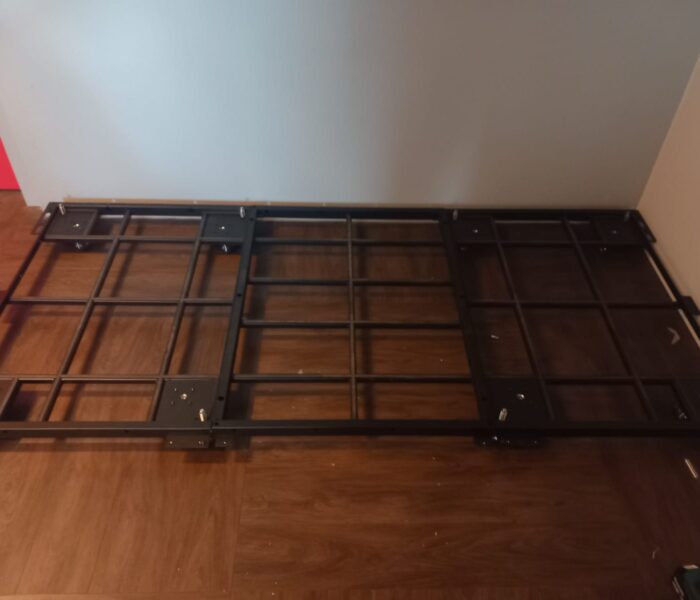 7 onderstellen vergadercabine waterpas gezet - kopie - kopie